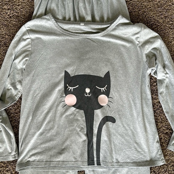 Women’s/juniors small long sleeve pajamas and pants set with cats - Picture 2 of 5